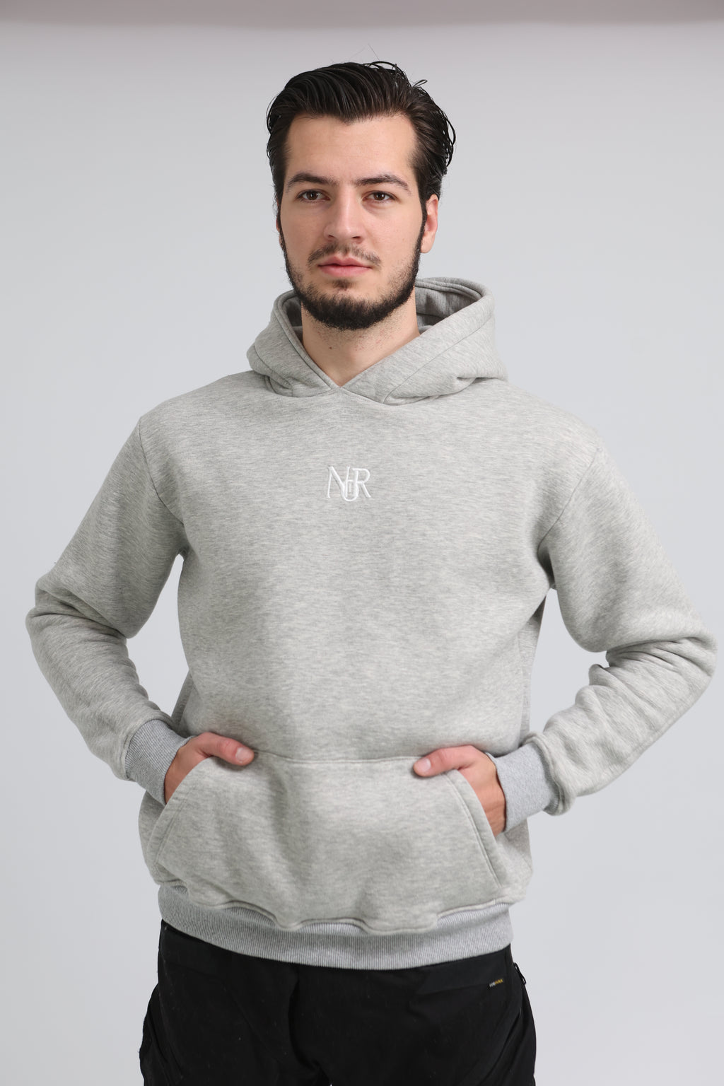 Noir klasična fantom siva