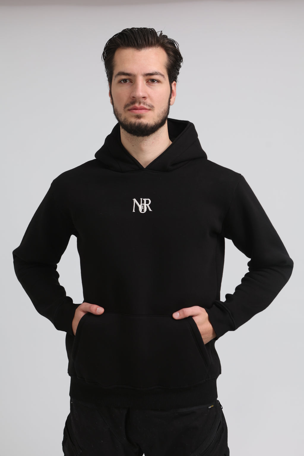 Noir Classic Duboko Crna