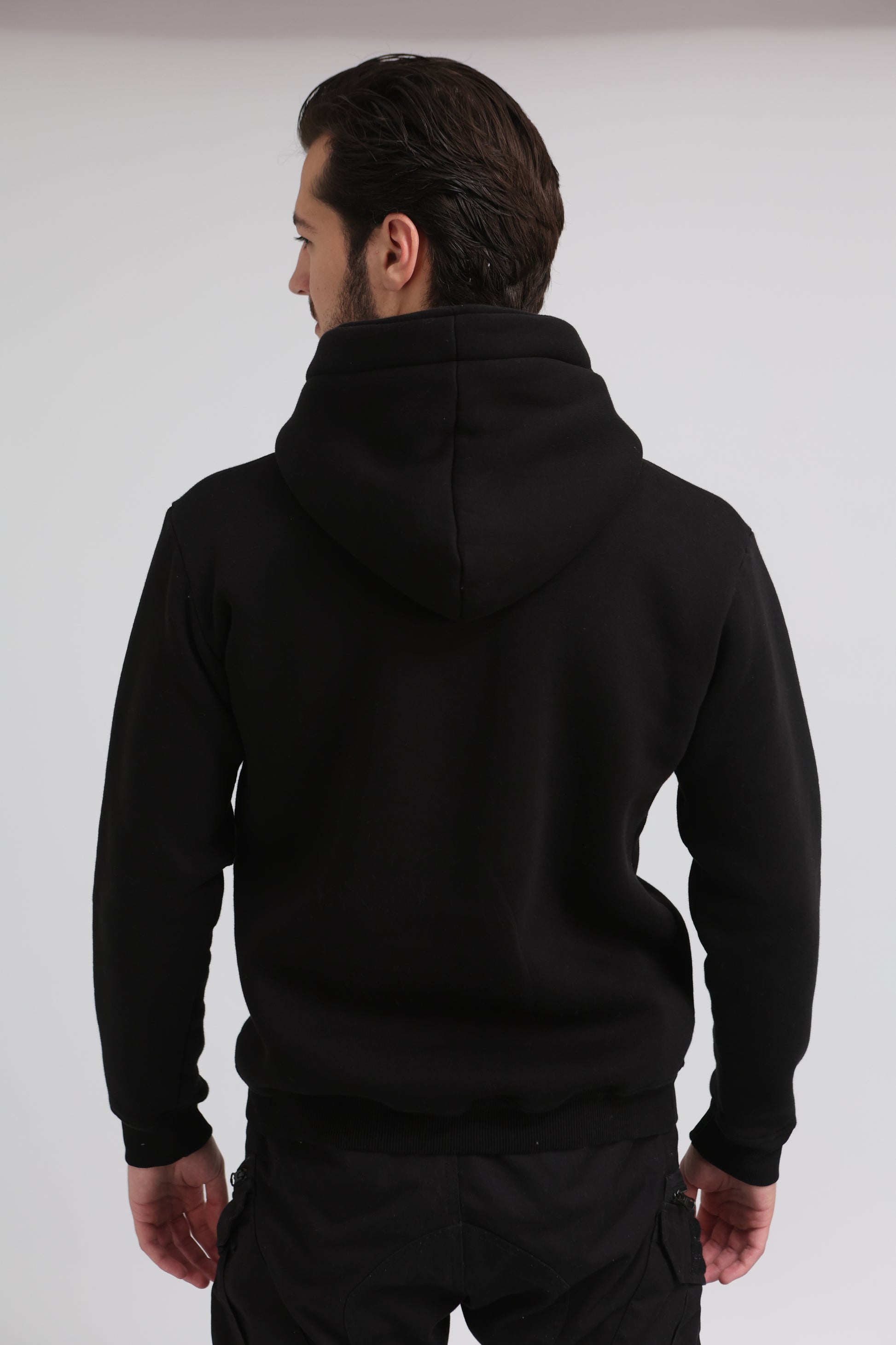 Noir Classic Duboko Crna