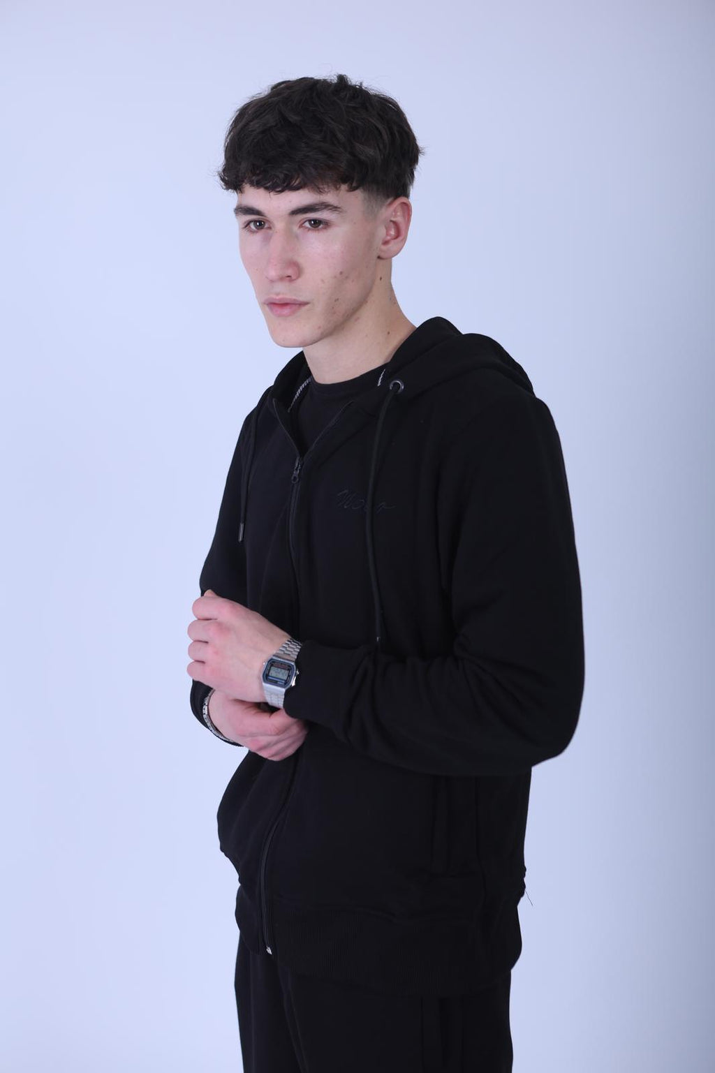Noir Black on Black - Signature