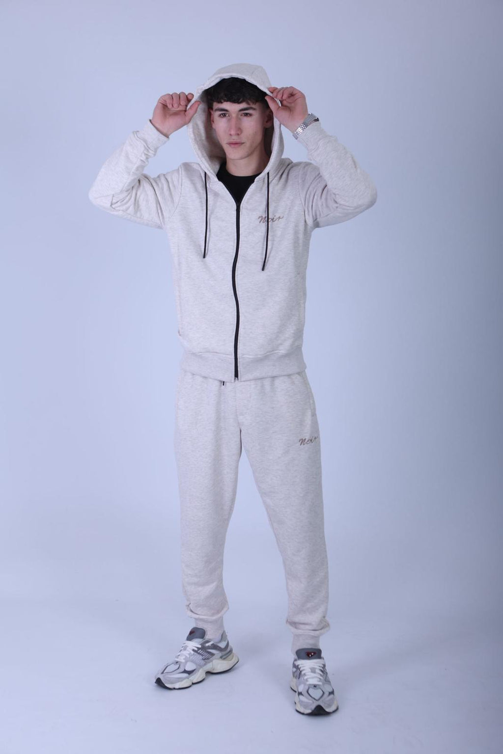 Noir Cream White - Signature