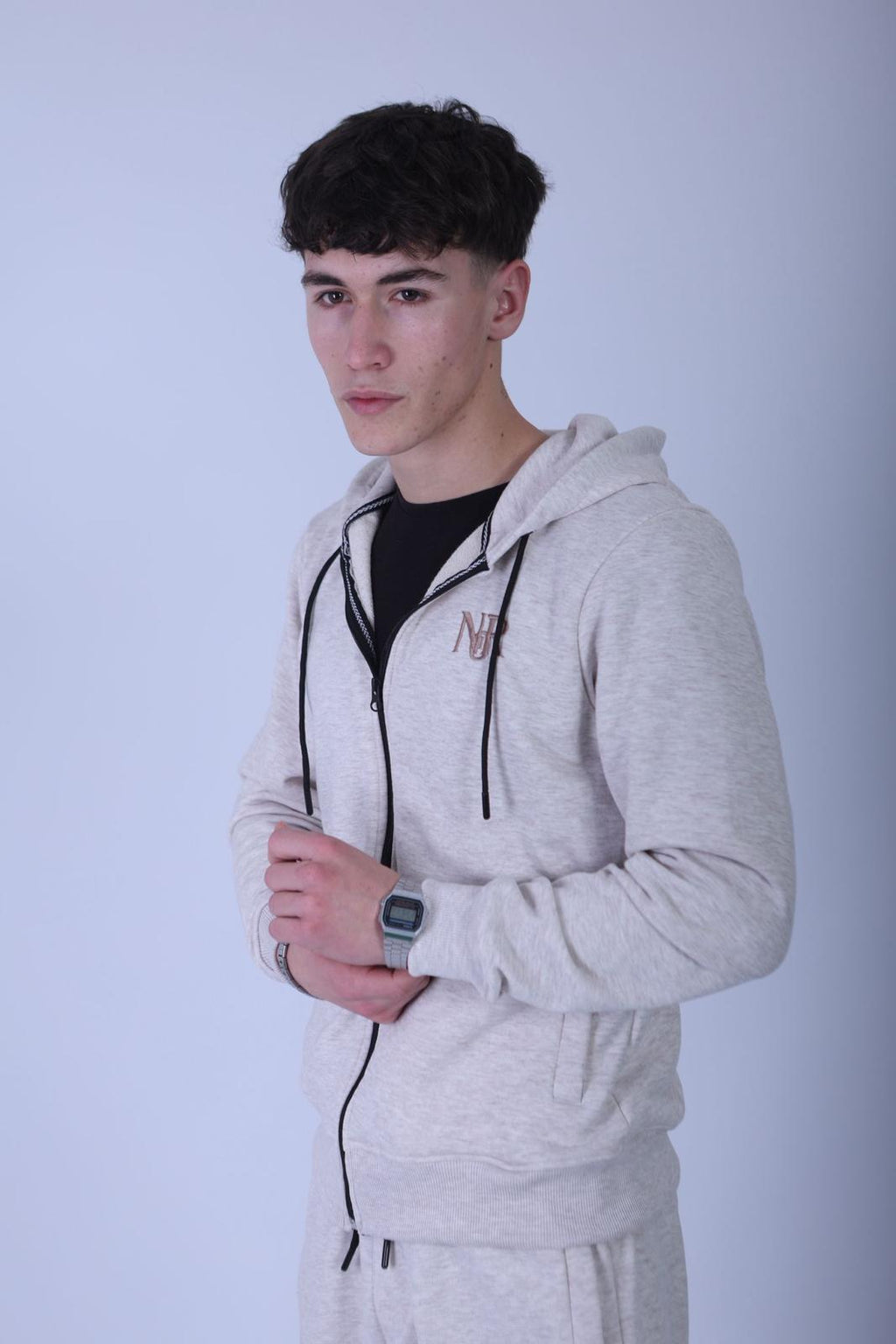 Noir Cream White