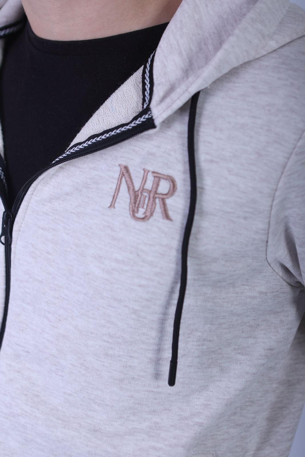 Noir Cream White