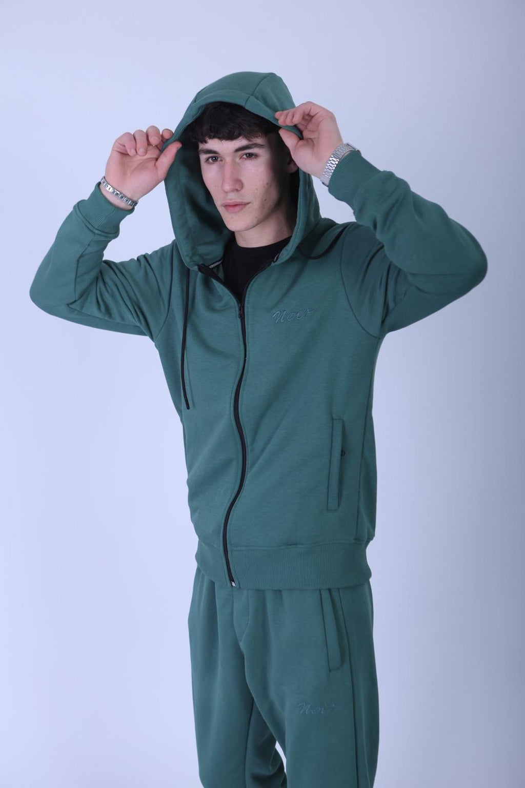 Noir Green on Green - Signature